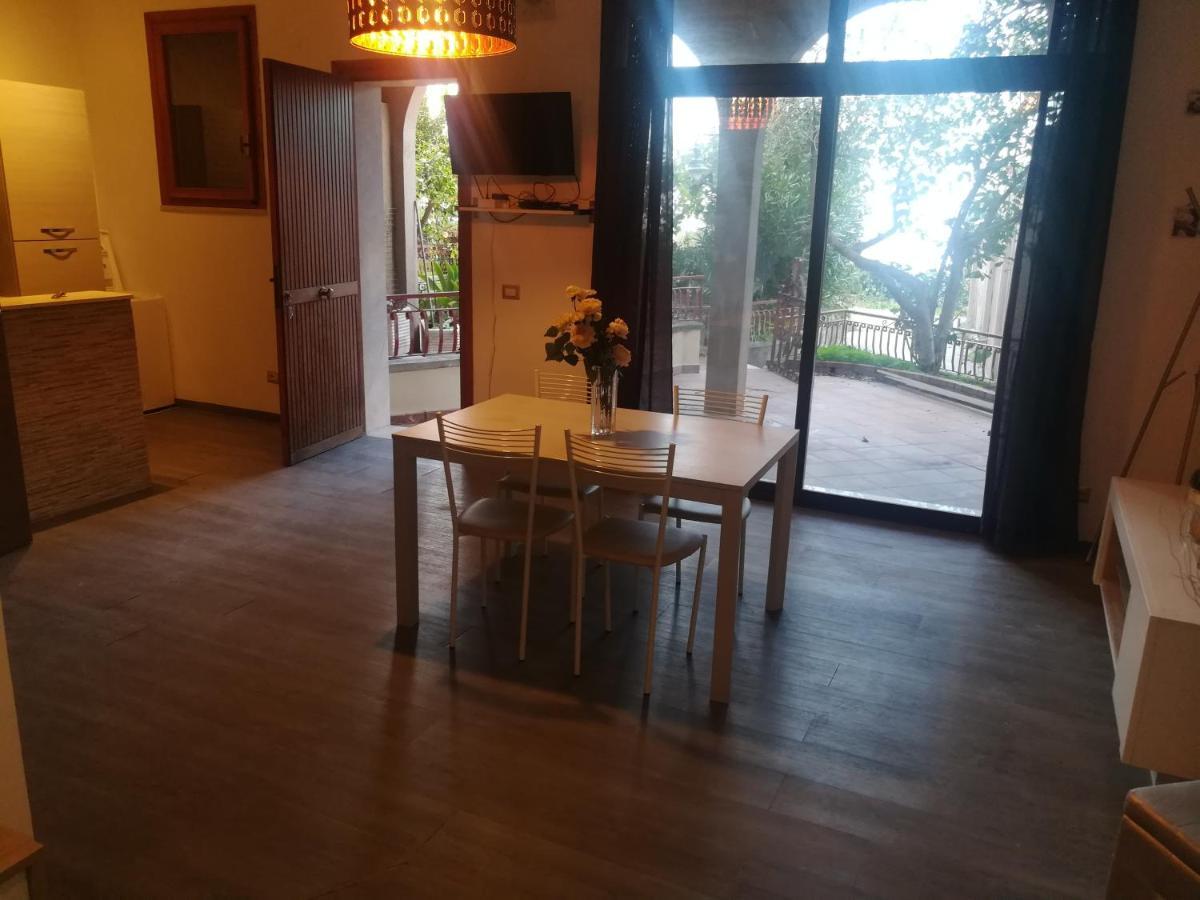 Elegance Apartment Taormina Летояни Екстериор снимка